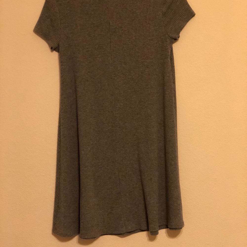 Ribbed gray dress